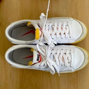 Size 7 Nike Blazers EUC